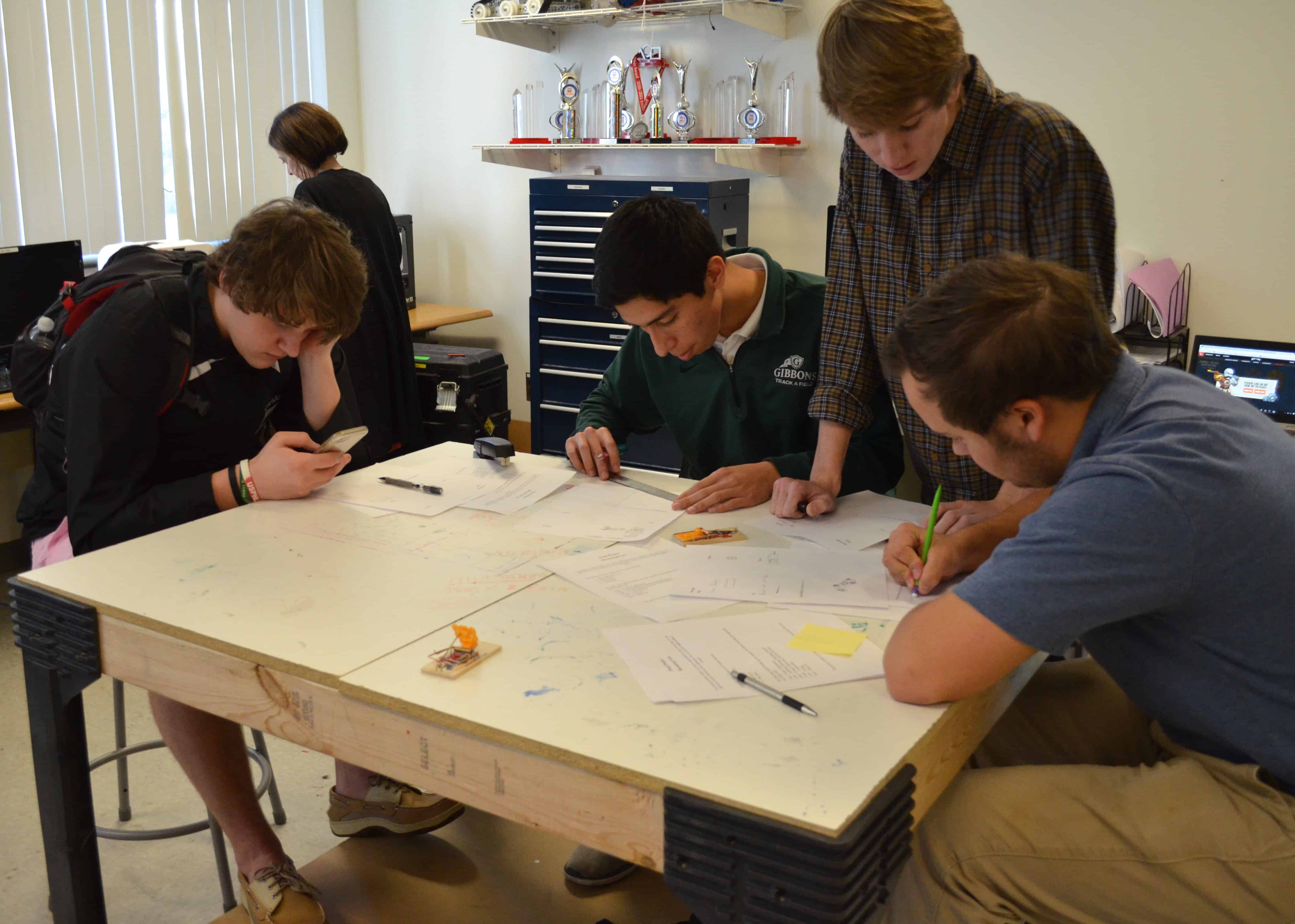 Students in class at the makerspace (Photo Credit: Alex Granados/EducationNC)