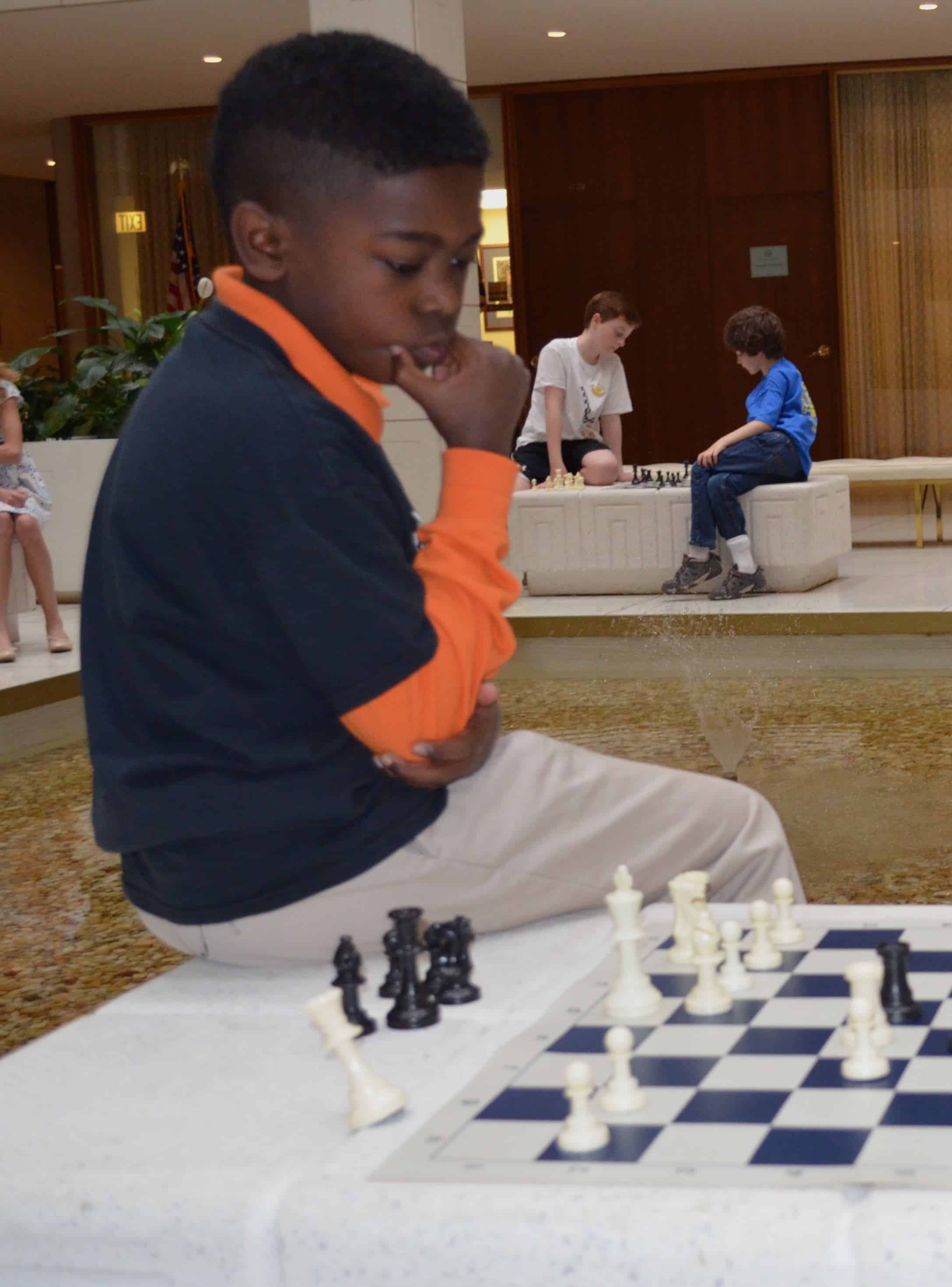 Chess students at the legislature