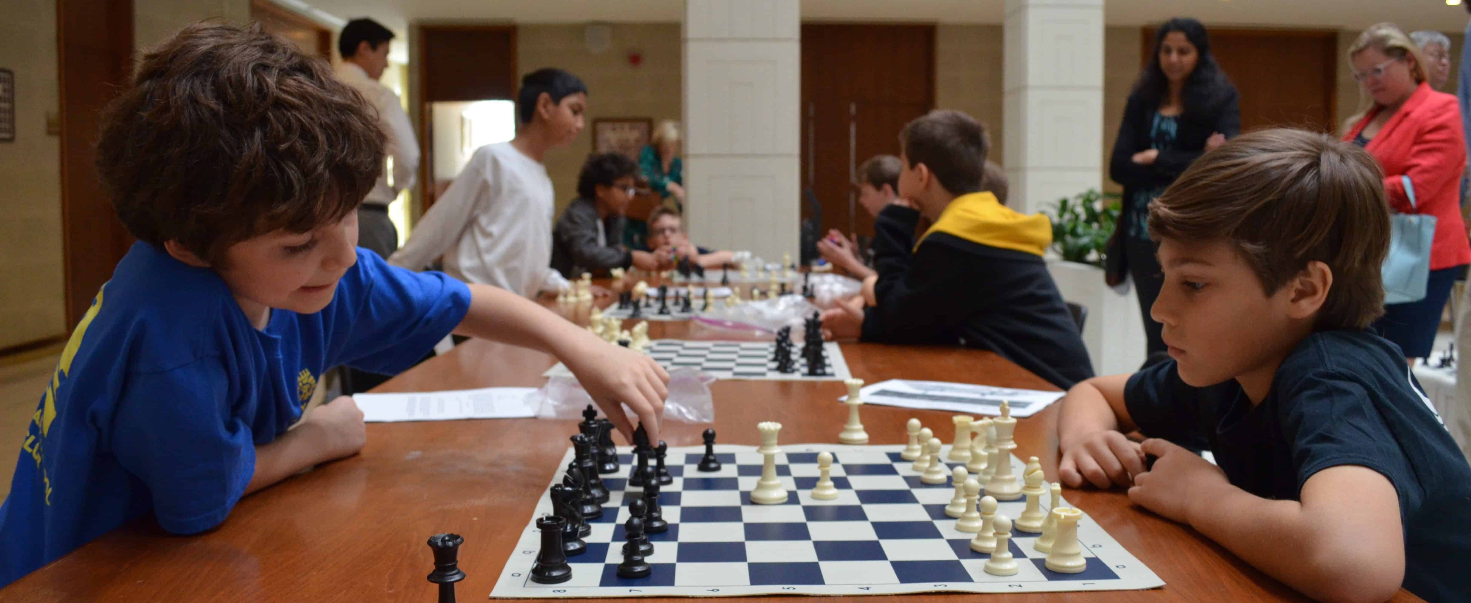 Chess students at the legislature